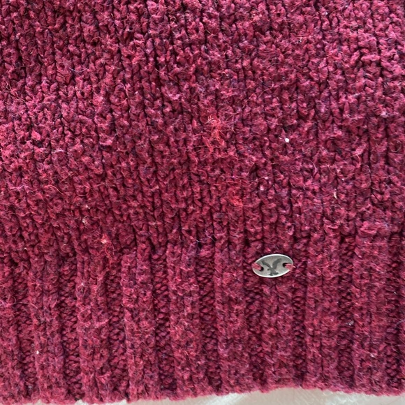 Burgundy turtleneck sweater - Picture 3 of 4
